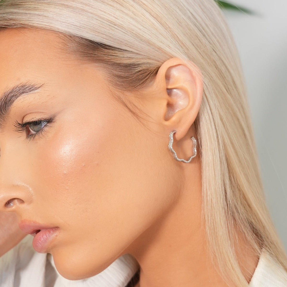 Earring Wavy Texture Hoop - Silver