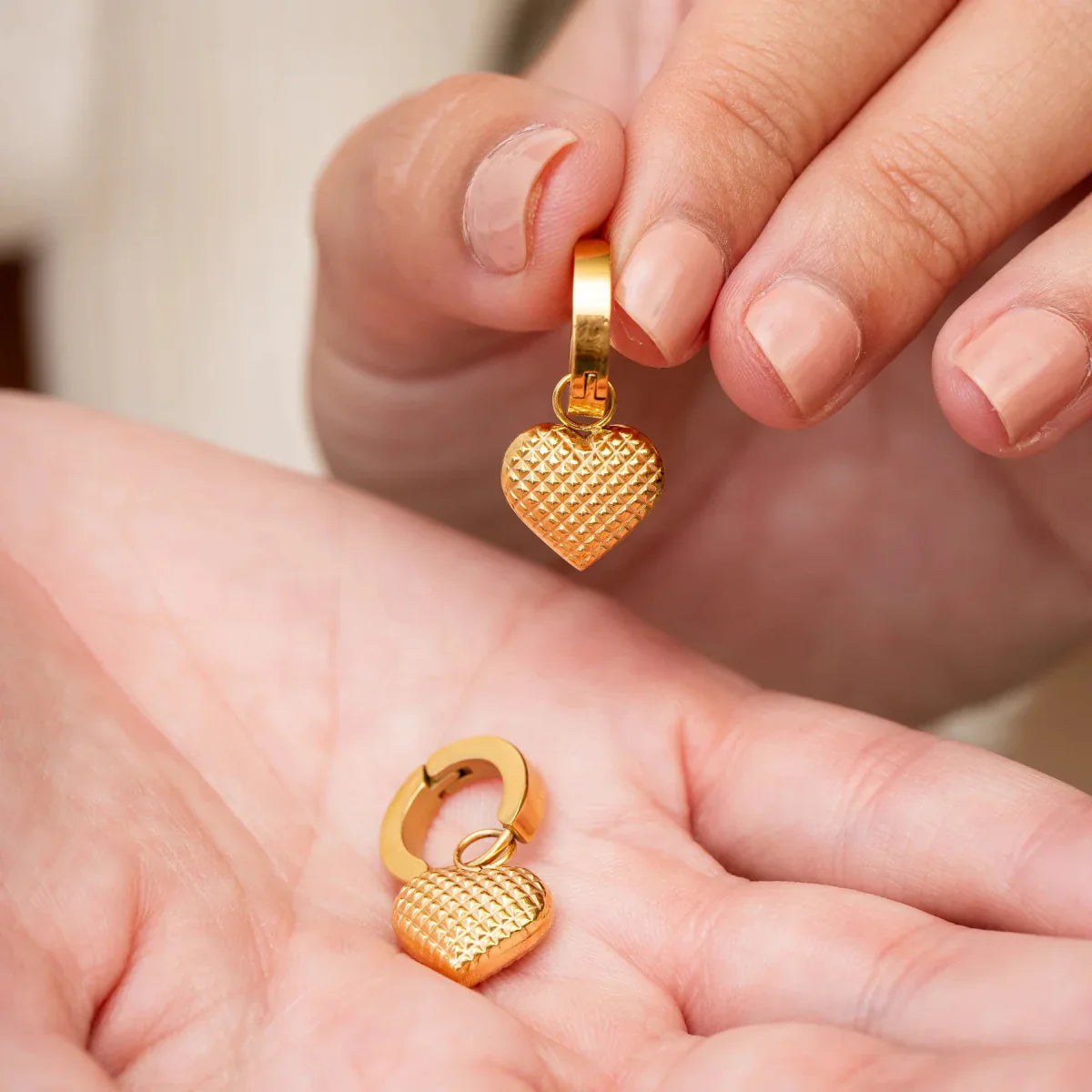 Earring Love Small Hoop 18K Gold Plated