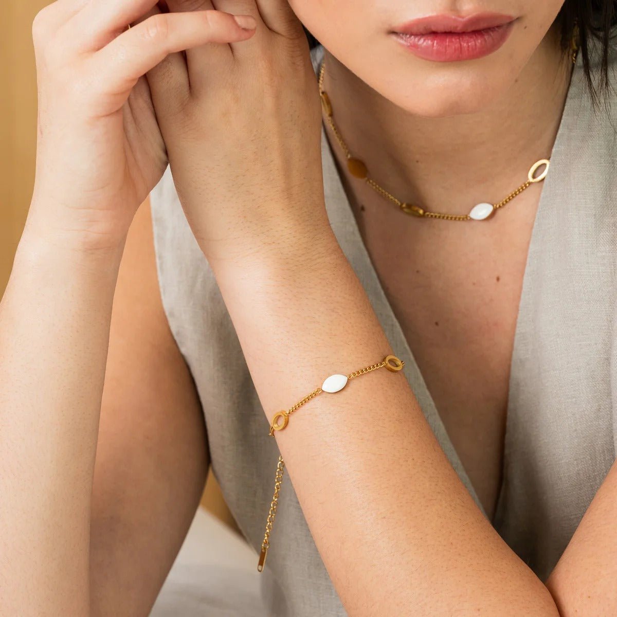 Necklace Pendant Oval Angellica 18K Gold Plated